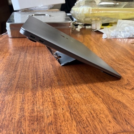 【キズあり】MACBOOK AIR 13 A1932 【箱なし】