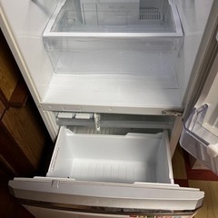 取引中　無料【冷蔵庫】三菱 15年製 298ℓの画像