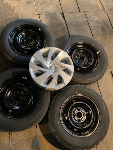 175/70-14、新品普通タイヤ、ホイール&キャップ付き