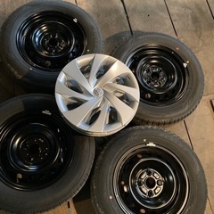 175/70-14、新品普通タイヤ、ホイール&キャップ付き