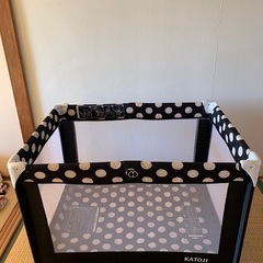 ベビーベッド　パックアンドプレイの画像