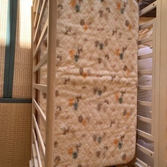 木製ベビーベッド　の画像