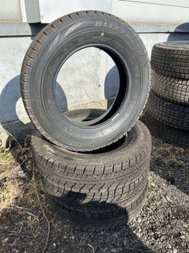 BRIDGESTONE  ブリヂストン　BLIZZAK VRX  スタッドレス　4本　タイヤのみ