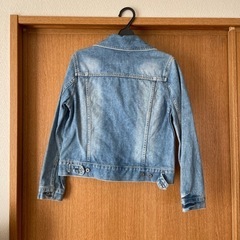 デニムのアウターです。の画像