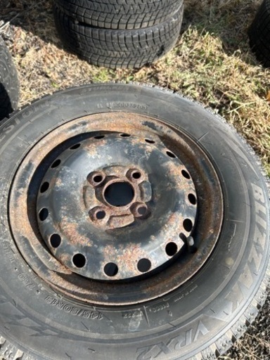 BRIDGESTONE ブリヂストン　BLIZZAK VRX2  スタッドレス　4本　スチールホイール付き