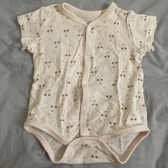 ベビー服　肌着　ロンパース　西松屋