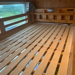 木のロフトベットの画像