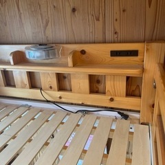 木のロフトベットの画像