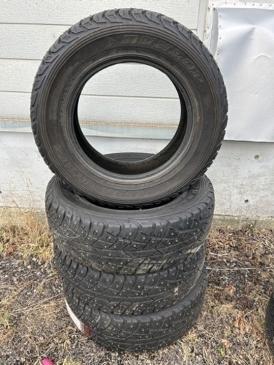 DUNLOP  ダンロップ　GRANDTREK AT2  ピンタイヤ　4本　タイヤのみ