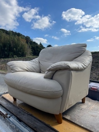 決まりました　処分価格　ltalsofa 1人がけ　ソファー　中古品　配達可・場所は要相談