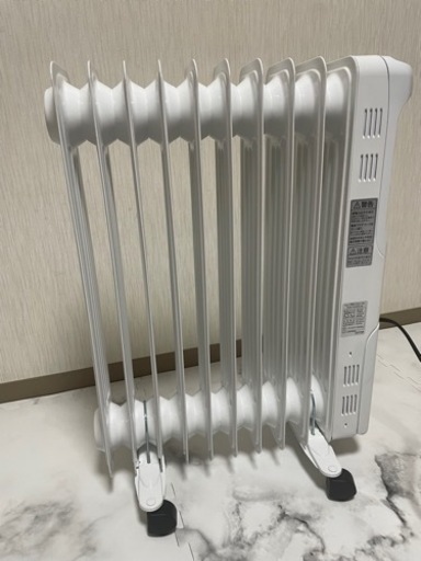 試運転のみほぼ新品　アイリスオーヤマ オイルヒーター
