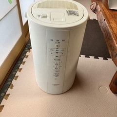 これからの時期に！　象印　加熱型加湿器　EE-DB50