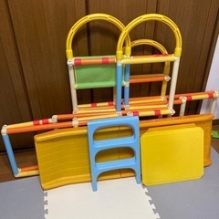 滑り台付きジャングルジムの画像