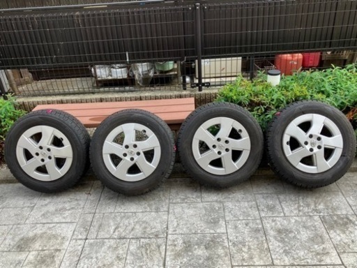 TOYOTAスタッドレスタイヤ4本　DUNLOP ダンロップ