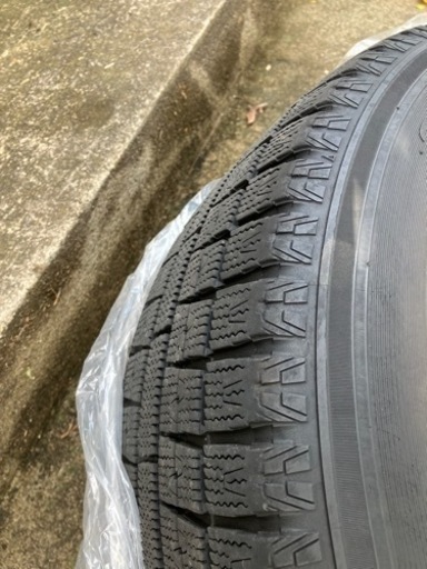 【4本セット】スタッドレスタイヤ225/55R16
