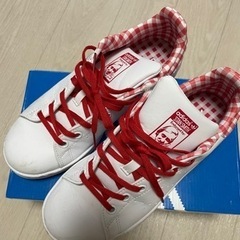 アディダス スタンスミス 赤チェック スニーカー
