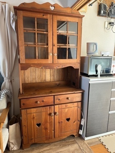 カントリー食器棚