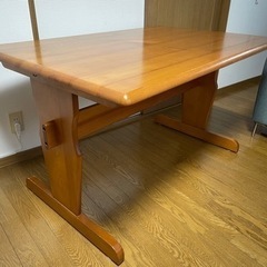 お譲りする方が決まりました✮ダイニングテーブルの画像