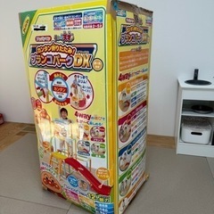 アンパンマン　ジャングルジム　滑り台　ブランコ　鉄棒の画像
