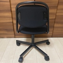 IKEA 子供用　デスクチェア　黒の画像