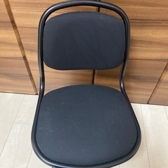 IKEA 子供用　デスクチェア　黒の画像