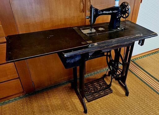 アンティークミシン Chiyoda 台付