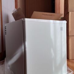 小型冷蔵庫を売ります(R5.9.1購入)