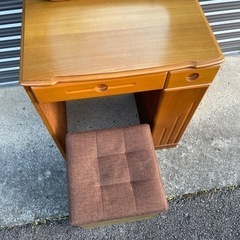 終了:小ぶりなドレッサーの画像