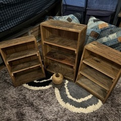 【有料】ビンテージ・レトロ調の小物用木製飾り棚などインテリア雑貨...