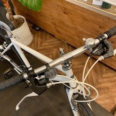 前後タイヤ・前輪チューブ新品！】3×7速 700×28cクロスバイク ホワイト