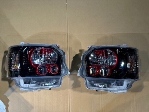 200系ハイエース　ヘッドライト