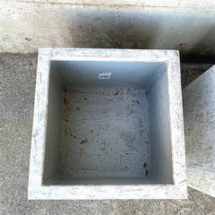 鉢カバー　陶製　立方体の画像