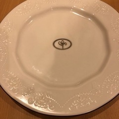 お皿5点おまとめで1.200円OKです！半額以下にしました、サマ...