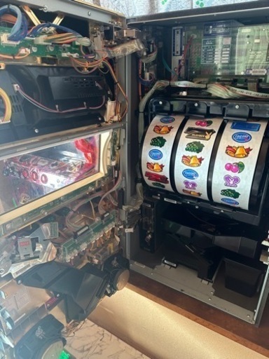 【引取り限定】パチスロ プレイボーイ 機 家スロ （商談中）