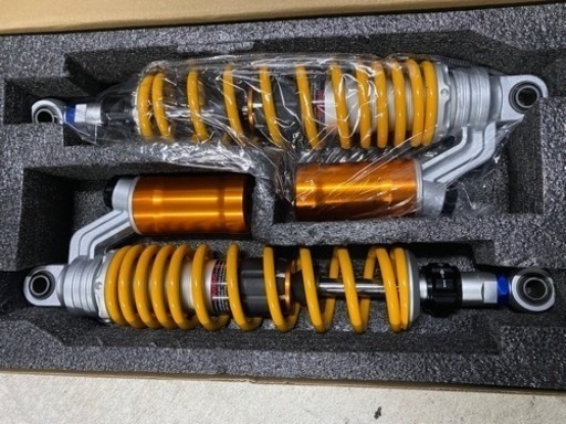 新品未使用　オーリンズ風リアサスペンション