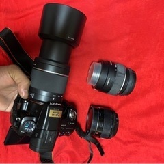 sony a55 camera with 3 lens の画像