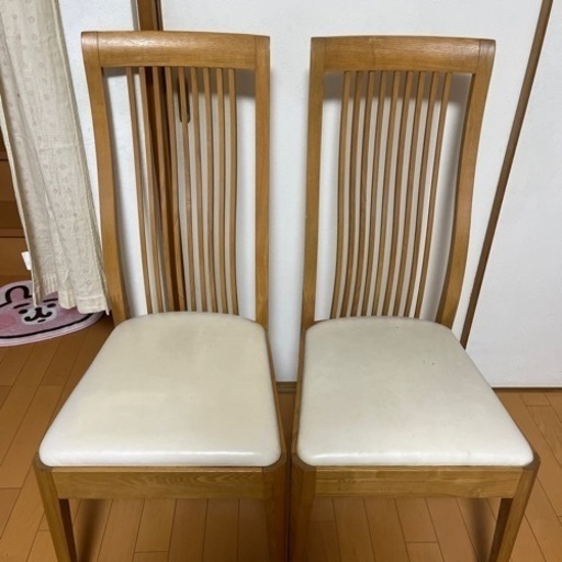 ダイニングの椅子