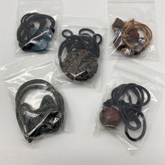 ①紐のアクセサリー