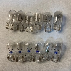 【12/10処分予定】車に元々付いてた球　T10などの画像