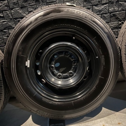 ハイエース純正タイヤホイールセット