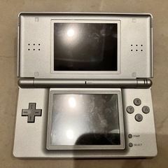ニンテンドーDS lite⭐︎中古品⭐︎USG-001⭐︎シルバ...