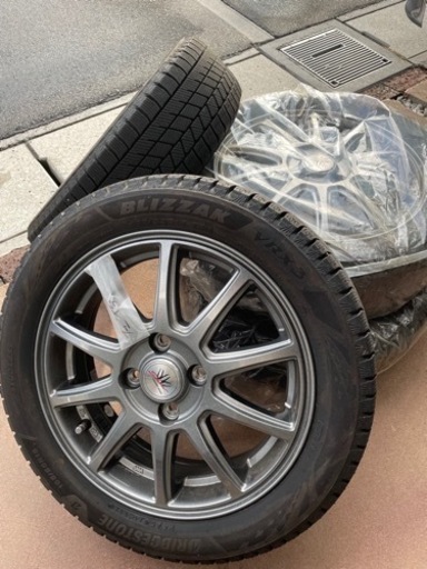 ブリヂストン・スタッドレスタイヤ（15インチ）