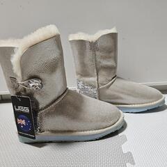 お得❗UGG新品　レディースブーツ