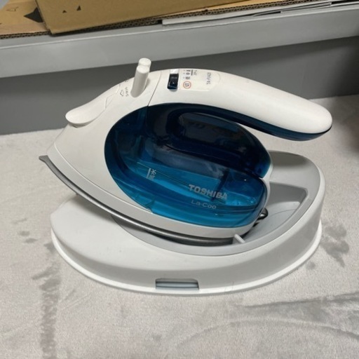 TOSHIBA スチームアイロン