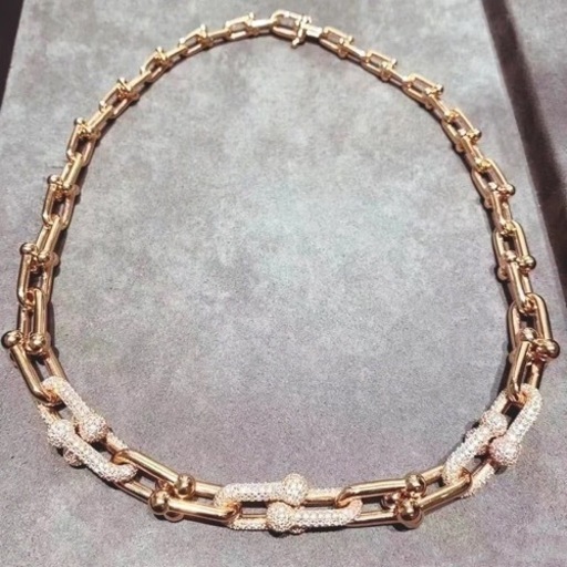 ゴールドネックレス