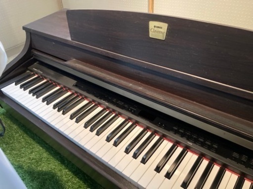 オルガン　Clavinova. CLP-330  中古　椅子あり