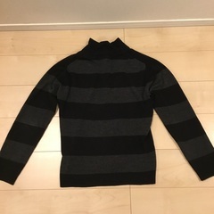 コムサイズム　黒×グレー長袖ニット　Mサイズの画像