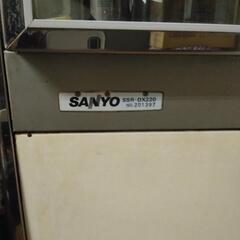 〓お話し中〓レトロ三洋電機冷蔵庫の画像