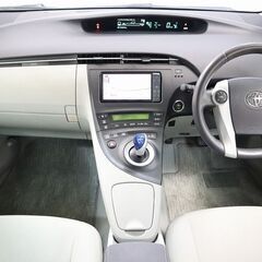 【お家🏠から気軽に問い合わせ🎵】トヨタ　プリウスS　LEDエディション【🚙自社ローン🚙】の画像