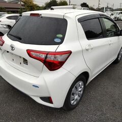 【車検2年付！ 月々15,000円～】★平成30年 トヨタ ヴィッツ 1.3F 人気のホワイト★770_0121の画像